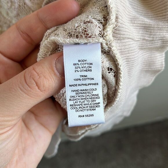 Lacy Top   - Picture 5 of 7